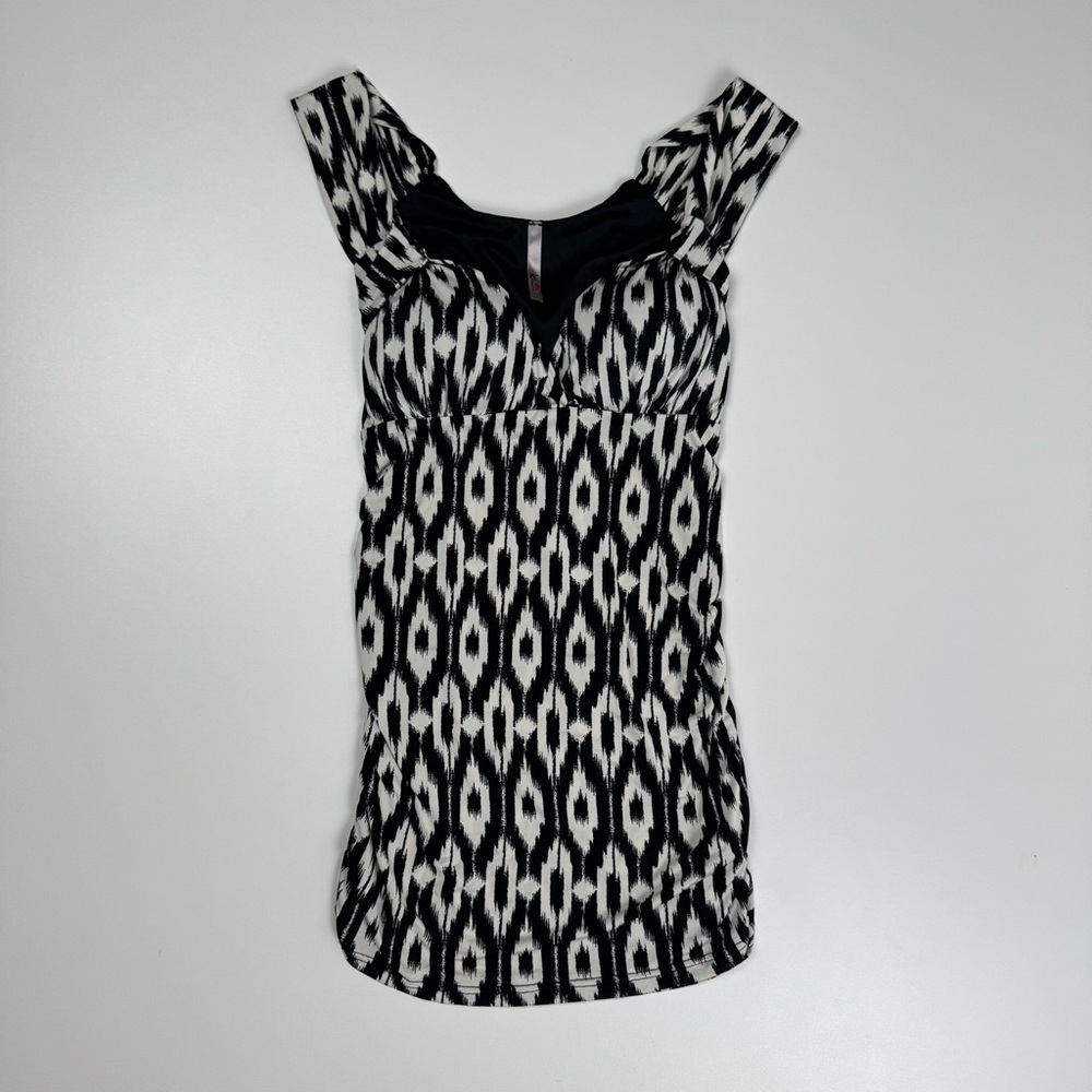 Kiwi Vintage Y2K Black & White Abstract Top Size Medium USA Made Back Tie Padded